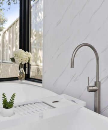 Carrara Marble Wet Wall Panels